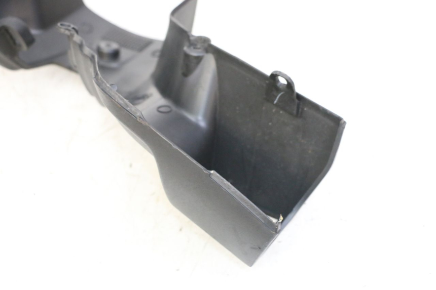 photo de CUBIERTA DE MANILLAR TRASERO APRILIA SXR 50 (2021 - 2023) - Vista general del producto