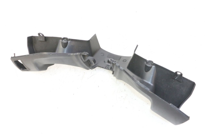 photo de CUBIERTA DE MANILLAR TRASERO APRILIA SXR 50 (2021 - 2023) - Estado de la superficie y material