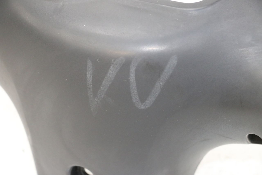 photo de CUBIERTA DEL MANILLAR TRASERO SYM ORBIT 2 4T 50 (2018 - 2022) - Detalle de la pieza