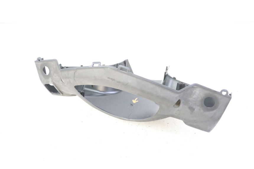 photo de CUBIERTA DE MANILLAR TRASERO SYM ORBIT III 3 4T 50 (2018 - 2021) - Detalles de los puntos de fijación