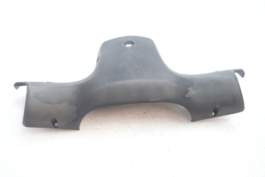 photo de TAPA MANILLAR DELANTERO PEUGEOT TREKKER TKR 50 (2005 - 2014) - Primer plano técnico