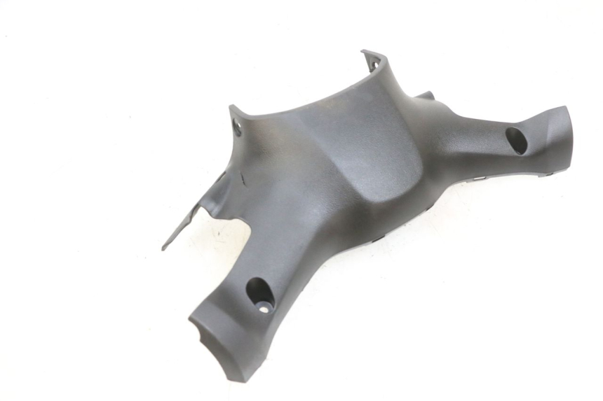 photo de TAPA MANILLAR DELANTERO YAMAHA TRICITY 300 (2020 - 2024) - Detalle de la pieza