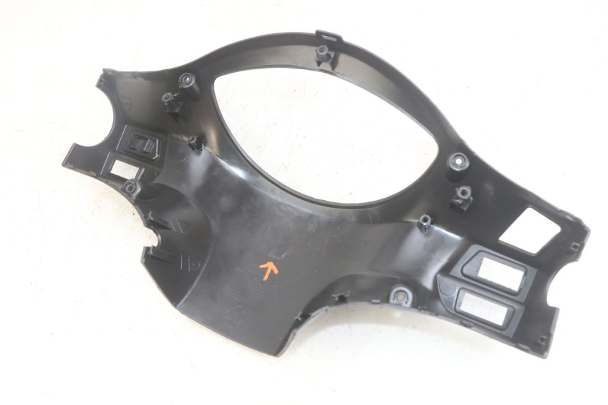 photo de CUBIERTA DE MANILLAR TRASERO PEUGEOT TWEET 4T 50 (2018 - 2022) - Detalles de los puntos de fijación