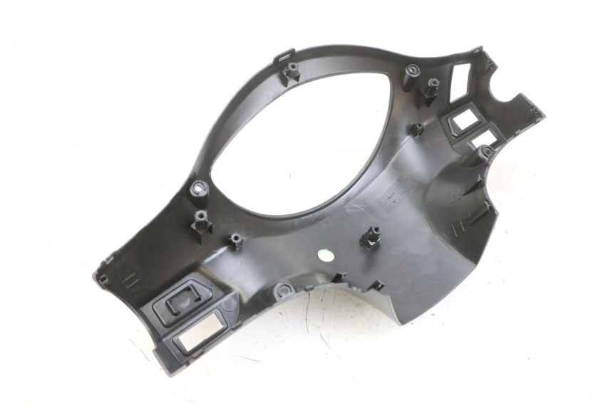 photo de TAPA MANILLAR DELANTERO PEUGEOT TWEET PRO EFI 4T 50 (2021 - 2022) - Zoom estado de uso