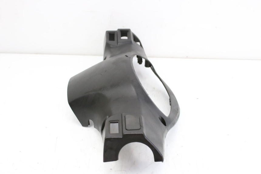 photo de CUBIERTA DE MANILLAR TRASERO PEUGEOT TWEET 125 (2010 - 2017) - Detalles de los puntos de fijación