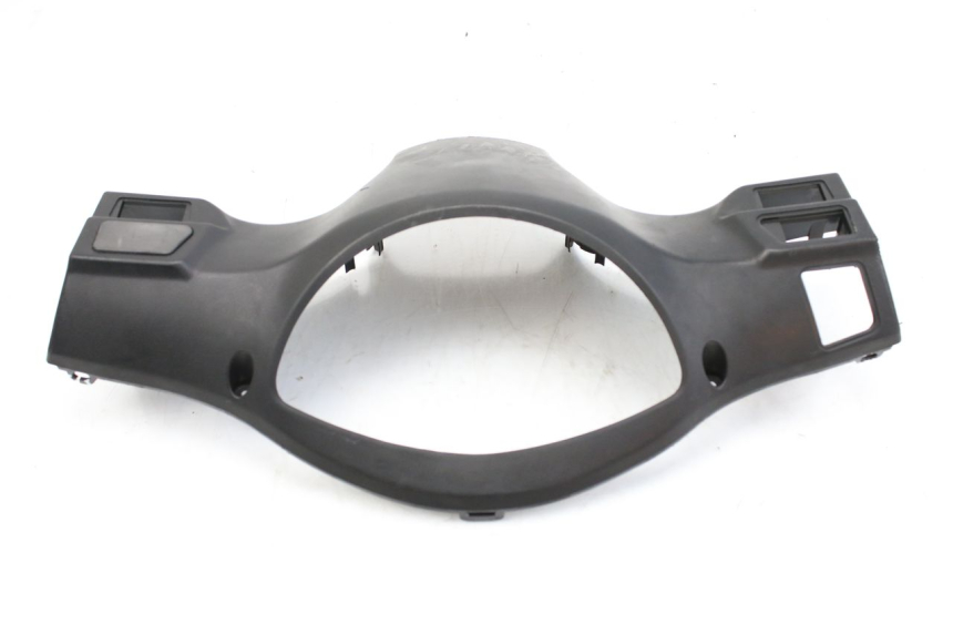 photo de CUBIERTA DE MANILLAR TRASERO PEUGEOT TWEET 125 (2010 - 2017) - Zoom estado de uso