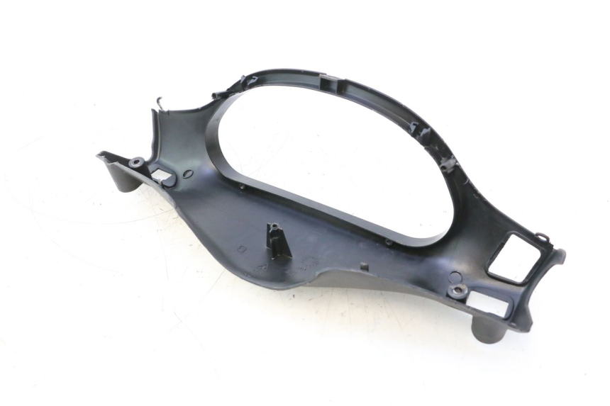 photo de TAPA MANILLAR DELANTERO PIAGGIO TYPHOON 50 (2000 - 2009) - Detalles de los puntos de fijación