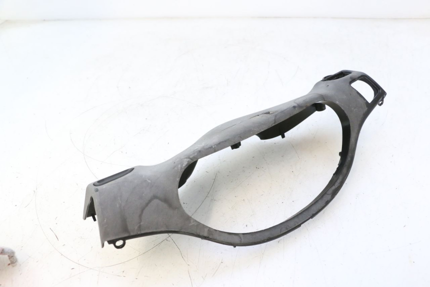 photo de TAPA MANILLAR DELANTERO PIAGGIO TYPHOON 50 (2000 - 2009) - Primer plano técnico