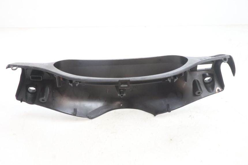 photo de TAPA MANILLAR DELANTERO PIAGGIO TYPHOON 50 (2000 - 2009) - Detalles de los puntos de fijación