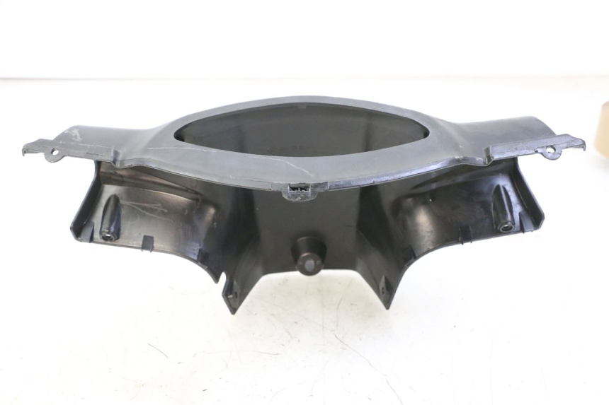 photo de CUBIERTA DE MANILLAR TRASERO PEUGEOT V-CLIC VCLIC 50 (2007 - 2013) - Otra perspectiva