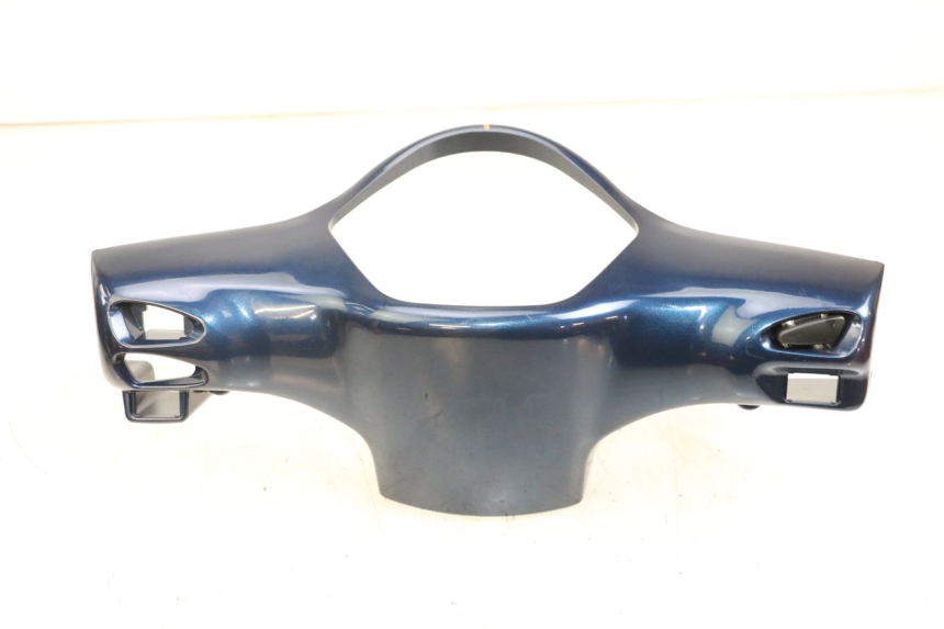 photo de TAPA MANILLAR DELANTERO PIAGGIO VESPA LX 125 (2005 - 2010) - Primer plano técnico