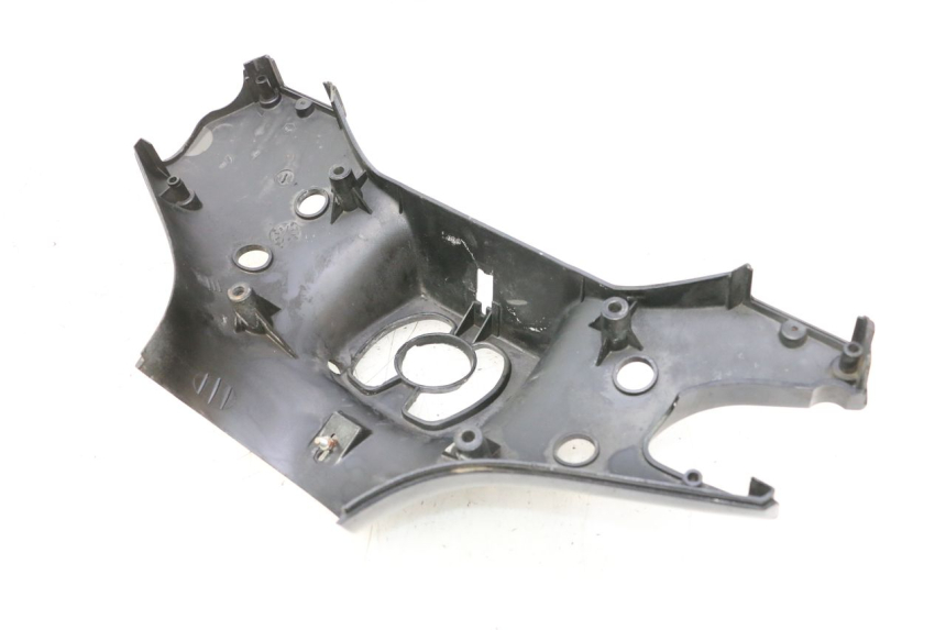 photo de TAPA MANILLAR DELANTERO PIAGGIO VESPA PK FL 2T 50 (1990 - 1996) - Detalles de los puntos de fijación