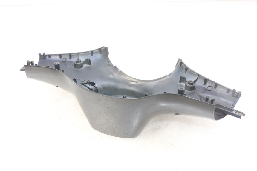 photo de CUBIERTA DEL MANILLAR TRASERO PIAGGIO VESPA PRIMAVERA 2T 50 (2013 - 2018) - Zoom estado de uso