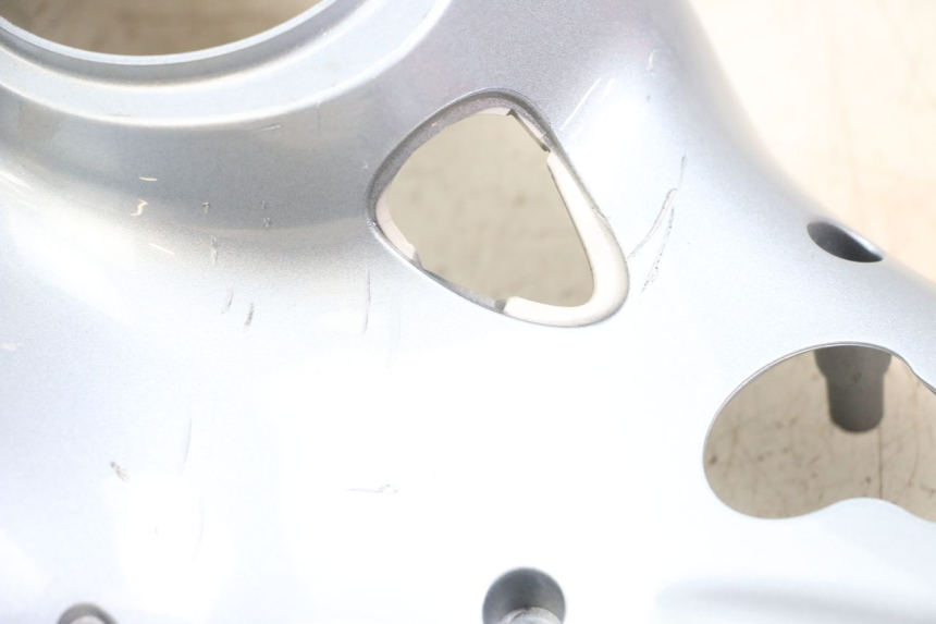 photo de TAPA MANILLAR DELANTERO PIAGGIO VESPA PRIMAVERA 4T 50 (2021 - 2024) - Otra perspectiva