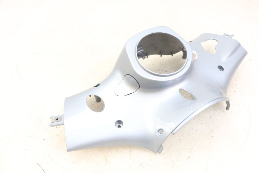 photo de TAPA MANILLAR DELANTERO PIAGGIO VESPA PRIMAVERA 4T 50 (2021 - 2024) - Primer plano técnico