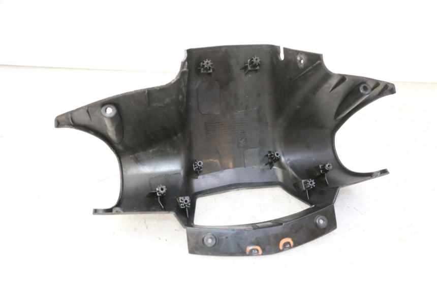 photo de TAPA MANILLAR DELANTERO PEUGEOT VIVACITY NEW 2T 50 (2008 - 2017) - Zoom estado de uso