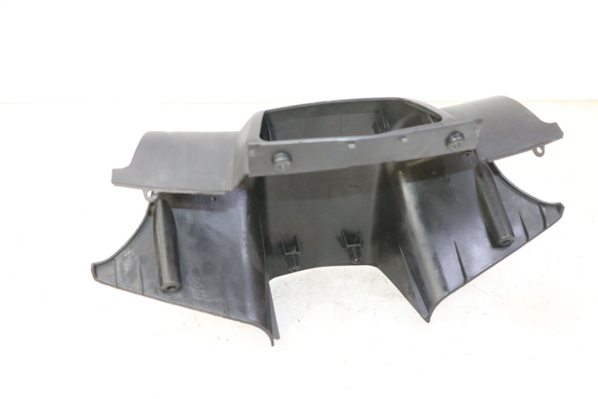 photo de TAPA MANILLAR DELANTERO PEUGEOT VIVACITY NEW 4T 50 (2008 - 2017) - Detalles de los puntos de fijación