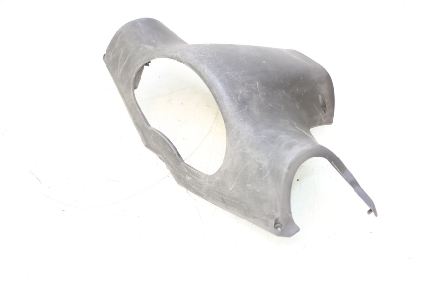 photo de CUBIERTA DE MANILLAR TRASERO PEUGEOT VIVACITY 50 (1998 - 2003) - Zoom estado de uso