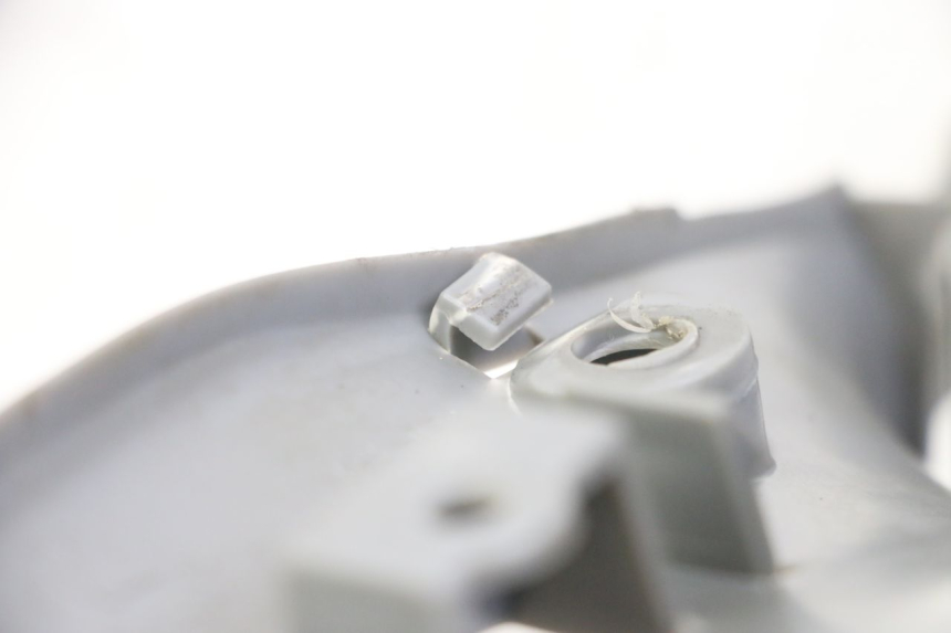 photo de TAPA MANILLAR DELANTERO YAMAHA WHY 50 (1998 - 2000) - Primer plano técnico