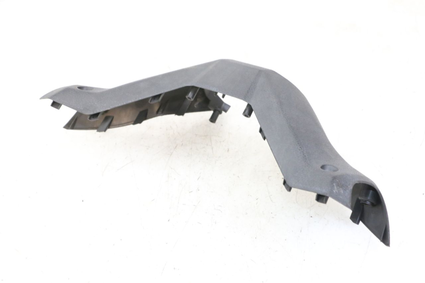 photo de CUBIERTA DE MANILLAR TRASERO YAMAHA X-MAX XMAX ABS 250 (2010 - 2012) - Zoom estado de uso