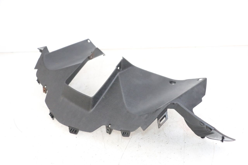 photo de CUBIERTA DEL MANILLAR TRASERO YAMAHA X-MAX XMAX 250 (2006 - 2009) - Detalle de la pieza