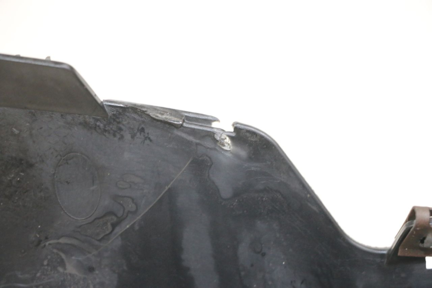 photo de CUBIERTA DEL MANILLAR TRASERO YAMAHA XMAX X-MAX 125 (2006 - 2009) - Zoom estado de uso