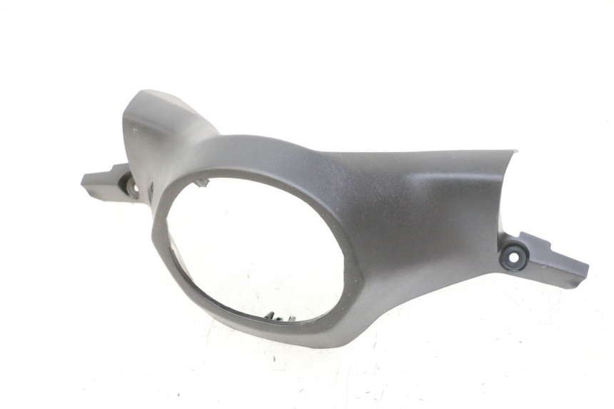photo de TAPA MANILLAR DELANTERO YAMAHA XMAX X-MAX 125 (2021 - 2025) - Detalle de la pieza