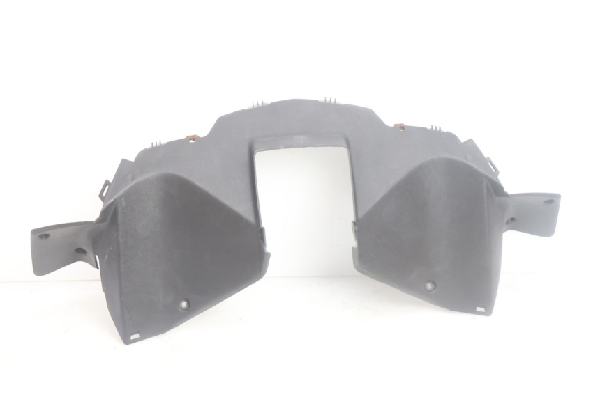 photo de CUBIERTA DEL MANILLAR TRASERO YAMAHA XMAX X-MAX 125 (2006 - 2009) - Zoom estado de uso