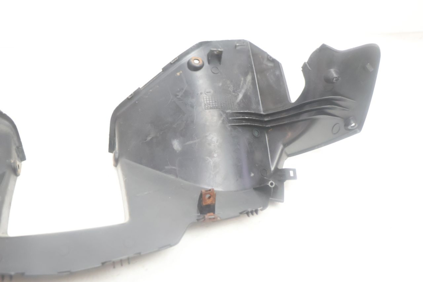 photo de CUBIERTA DEL MANILLAR TRASERO YAMAHA XMAX X-MAX 125 (2006 - 2009) - Vista general del producto
