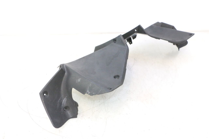 photo de CUBIERTA DEL MANILLAR TRASERO YAMAHA XMAX X-MAX 125 (2006 - 2009) - Zoom estado de uso