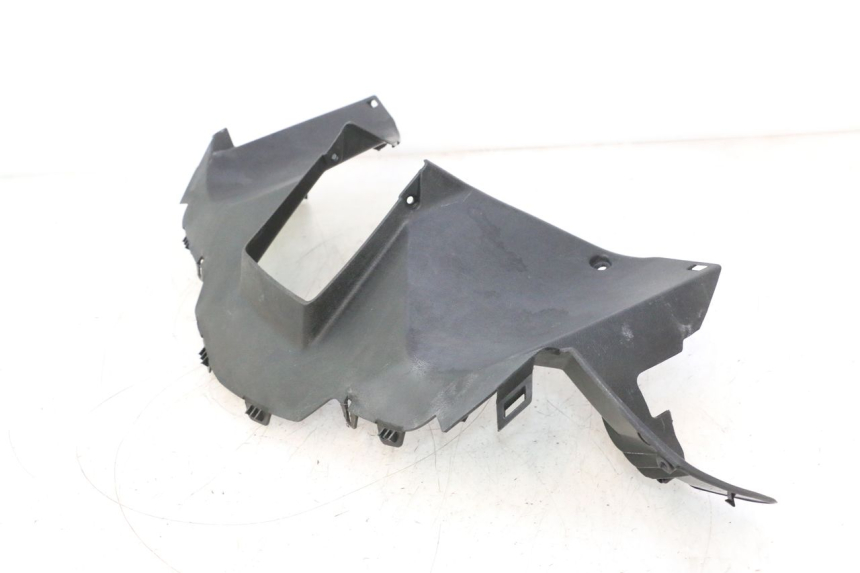 photo de CUBIERTA DEL MANILLAR TRASERO YAMAHA XMAX X-MAX 125 (2006 - 2009) - Otra perspectiva