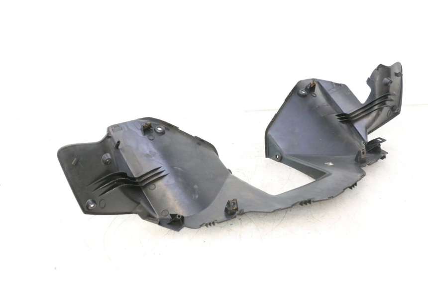 photo de CUBIERTA DEL MANILLAR TRASERO YAMAHA XMAX X-MAX 125 (2006 - 2009) - Estado de la superficie y material