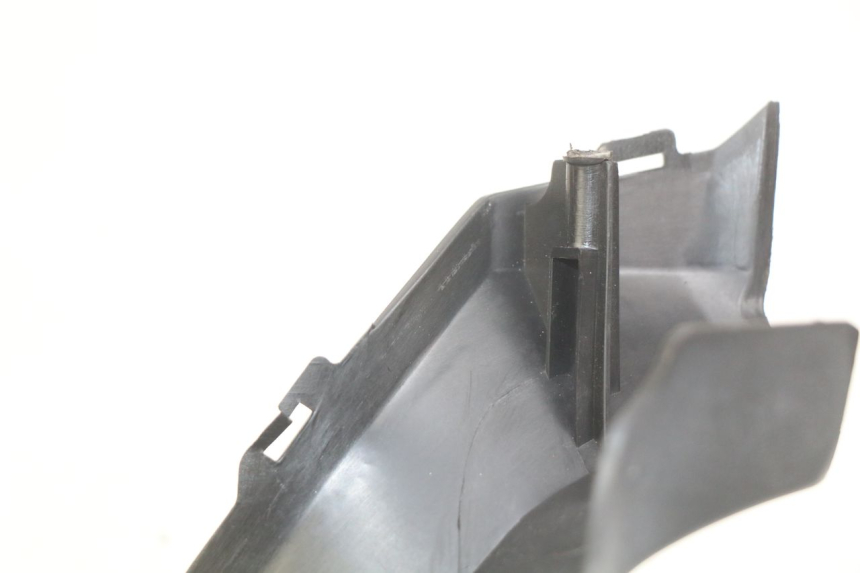 photo de CUBIERTA DE MANILLAR TRASERO KYMCO X-TOWN XTOWN 125 (2016 - 2021) - Detalle de la pieza