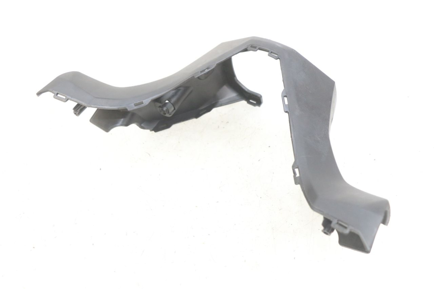 photo de CUBIERTA DE MANILLAR TRASERO KYMCO X-TOWN XTOWN 125 (2016 - 2021) - Primer plano técnico