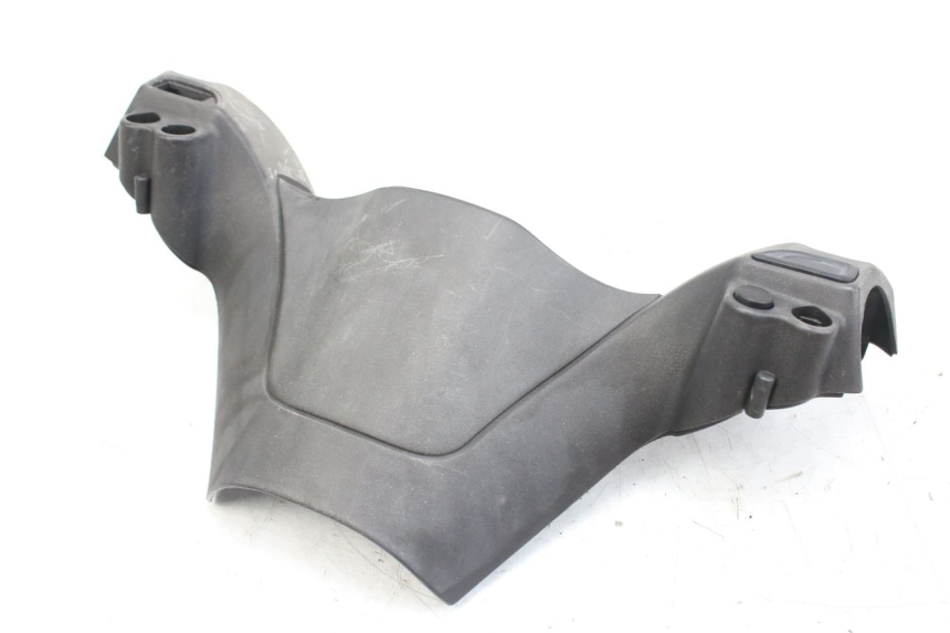 photo de CUBIERTA DE MANILLAR TRASERO PIAGGIO X9 EVOLUTION 125 (2003 - 2007) - Primer plano técnico