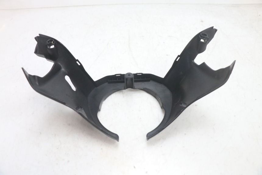 photo de TAPA MANILLAR DELANTERO YAMAHA XP T-MAX ABS 500 (2005 - 2005) - Detalles de los puntos de fijación