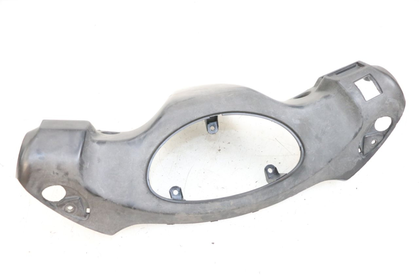 photo de TAPA MANILLAR DELANTERO YAMAHA YN NEO'S 50 (1997 - 2004) - Primer plano técnico