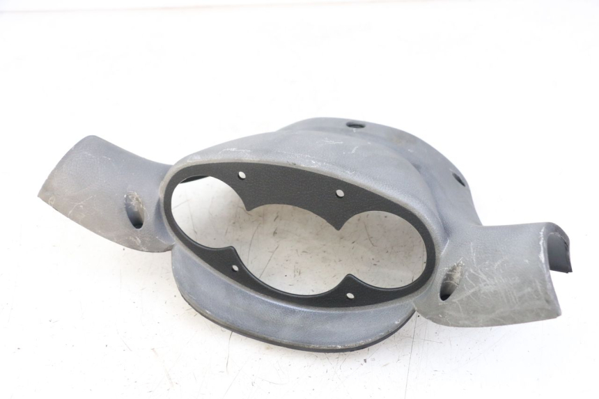 photo de CUBIERTA DE MANILLAR TRASERO YAMAHA YP MAJESTY 125 (2002 - 2006) - Vista general del producto