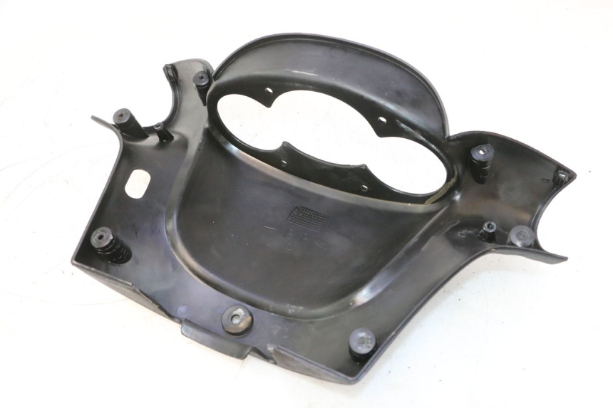 photo de TAPA MANILLAR DELANTERO YAMAHA YP MAJESTY 125 (1998 - 2001) - Primer plano técnico