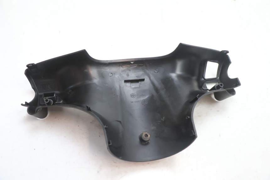 photo de CUBIERTA DE MANILLAR TRASERO PIAGGIO ZIP 2T 50 (2009 - 2019) - Otra perspectiva