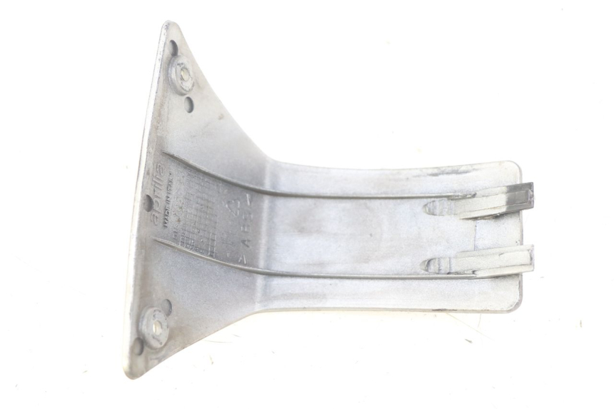 photo de CUBIERTA DEL MANILLAR APRILIA ATLANTIC 500 (2002 - 2003) - Detalle de la pieza