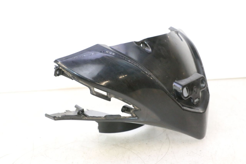 photo de CUBIERTA DEL MANILLAR DELANTERO KYMCO AGILITY 16+ 4T 50 (2018 - 2023) - Primer plano técnico