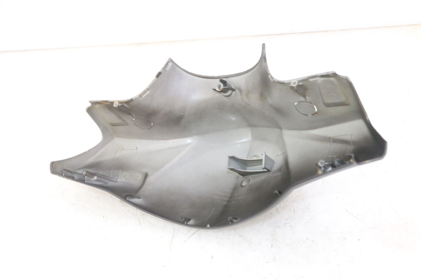 photo de TAPA MANILLAR TRASERO KYMCO AGILITY 4T 50 (2005 - 2018) - Otra perspectiva