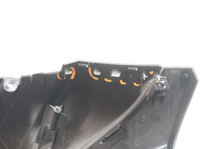 photo de TAPA MANILLAR TRASERO KYMCO AGILITY CITY 16P 125 (2015 - 2024) - Recambio usado revisado