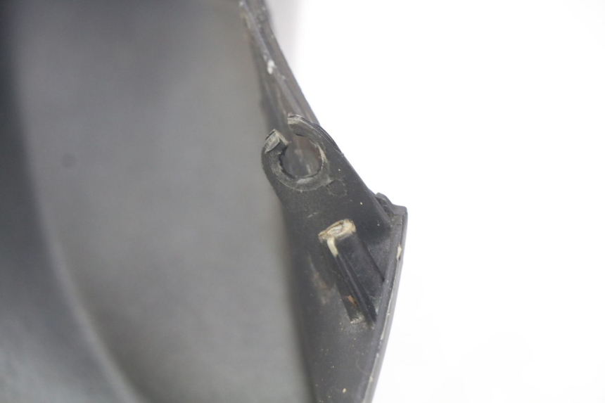 photo de CUBIERTA DEL MANILLAR DELANTERO PIAGGIO BEVERLY 125 (2010 - 2015) - Otra perspectiva