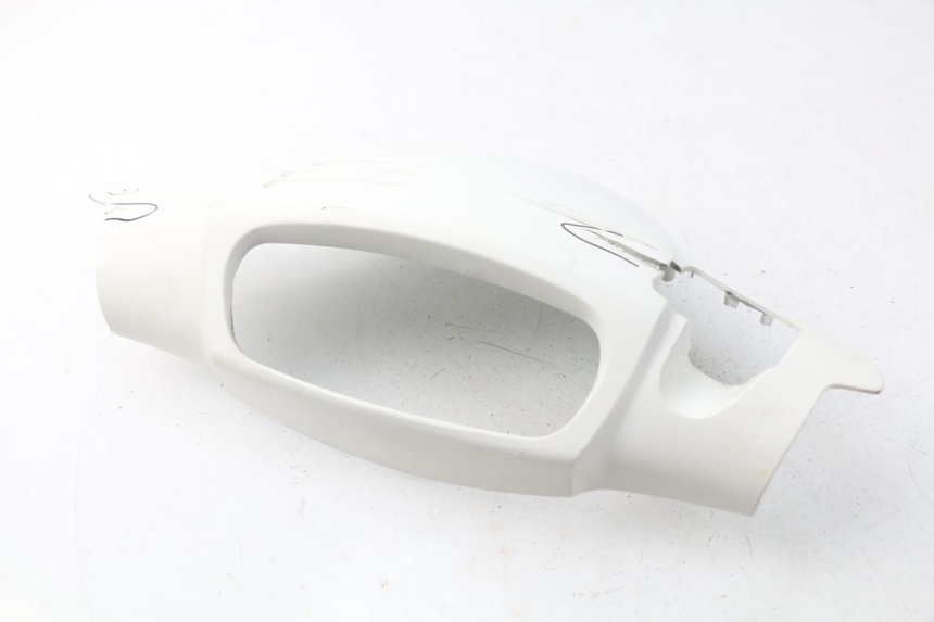 photo de TAPA MANILLAR TRASERO PGO BIG MAX 50 (2001 - 2009) - Detalles de los puntos de fijación