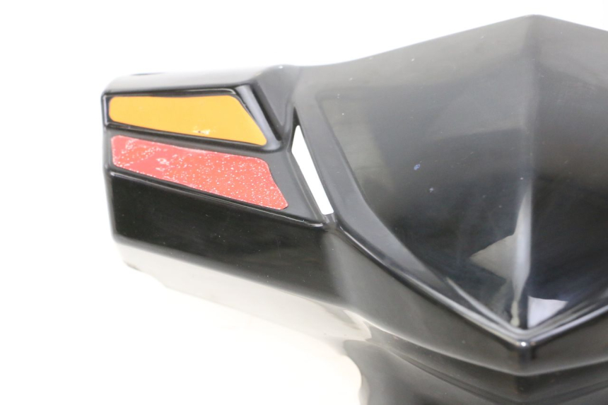 photo de TAPA MANILLAR TRASERO TNT MOTOR BOSTON 4T 50 (2018 - 2025) - Marcados y referencias originales