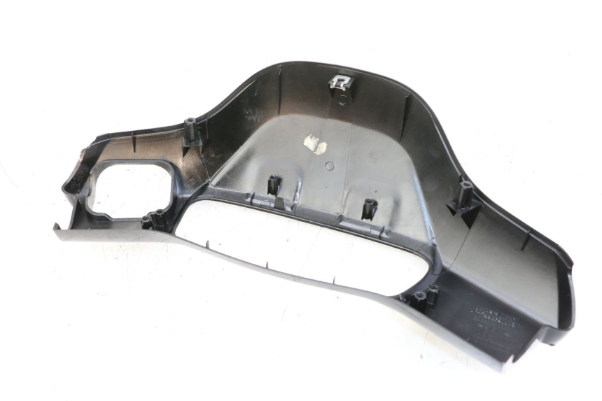 photo de CUBIERTA DEL MANILLAR DELANTERO YAMAHA BW'S 50 (2004 - 2017) - Detalles de los puntos de fijación