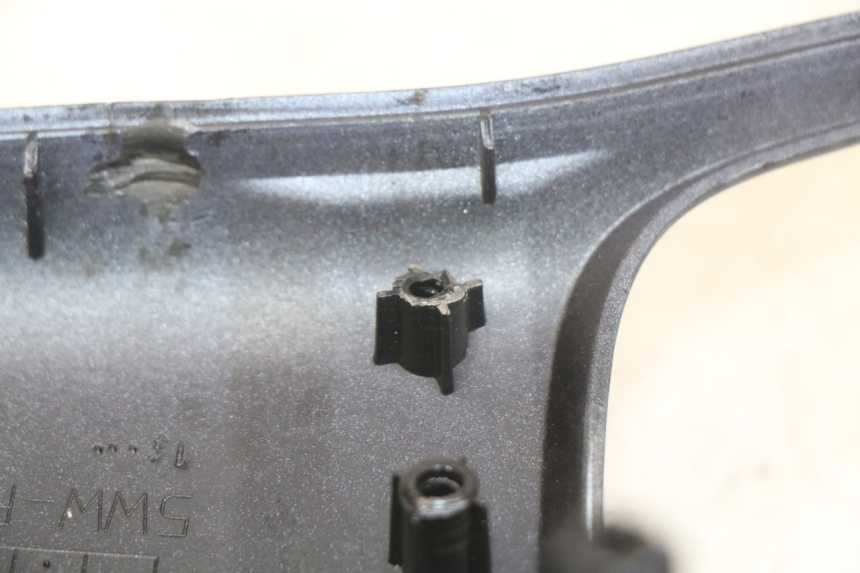 photo de CUBIERTA DEL MANILLAR DELANTERO YAMAHA BW'S EASY 50 (2013 - 2016) - Zoom estado de uso