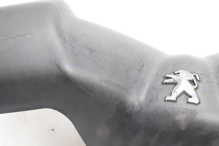photo de TAPA MANILLAR TRASERO PEUGEOT CITYSTAR 2T 50 (2018 - 2021) - Zoom estado de uso